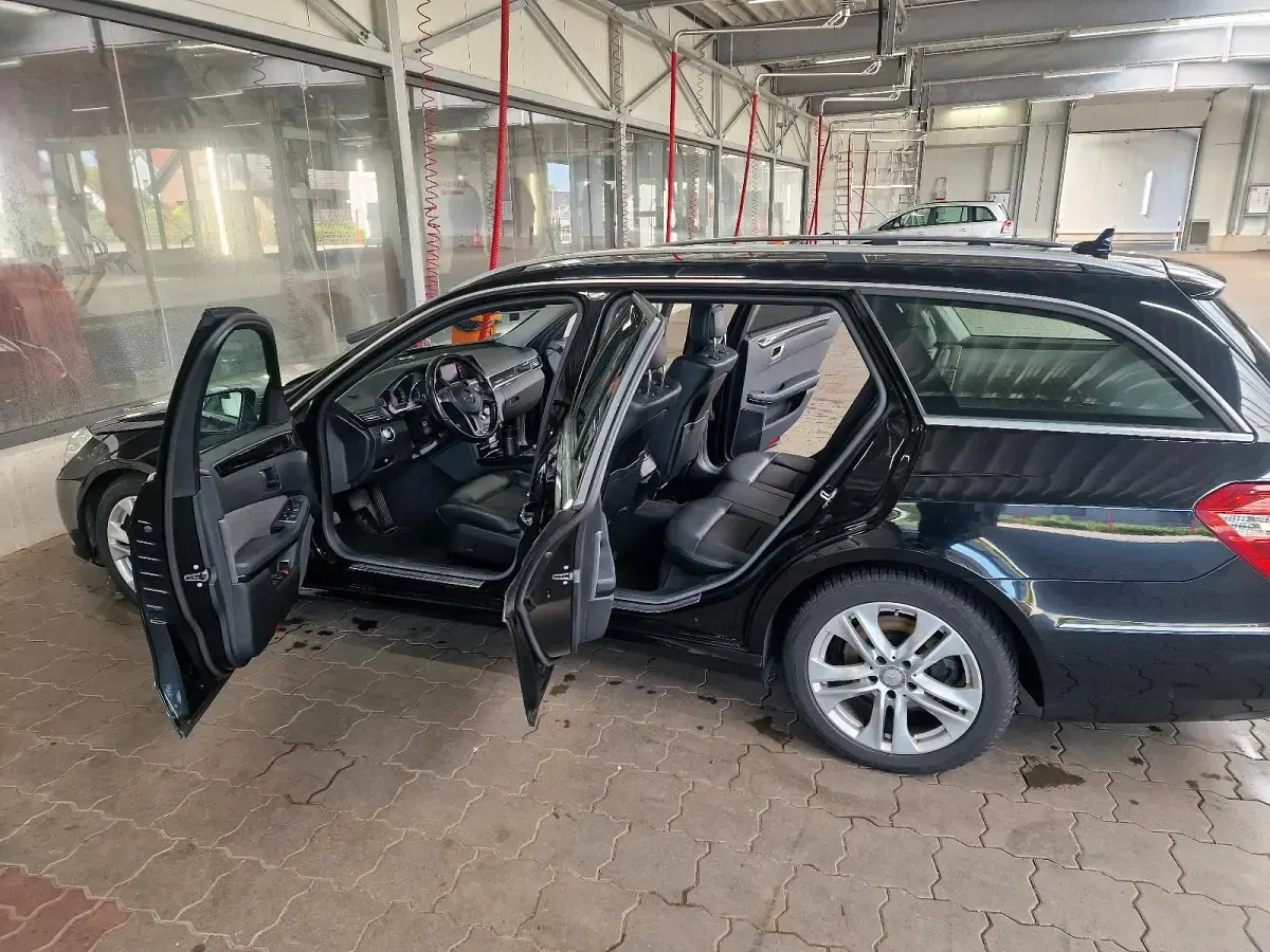 Gebraucht Mercedes E300 150 PS (110 kW) 2013 Kombi