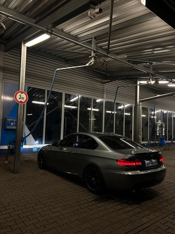 Gebraucht BMW 330 272 PS (200 kW) 2006 Grau Coupé