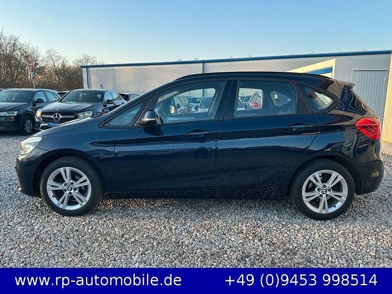 Gebraucht BMW 218 Active Tourer 150 PS (110 kW) 2017 Blau Van / Kleinbus
