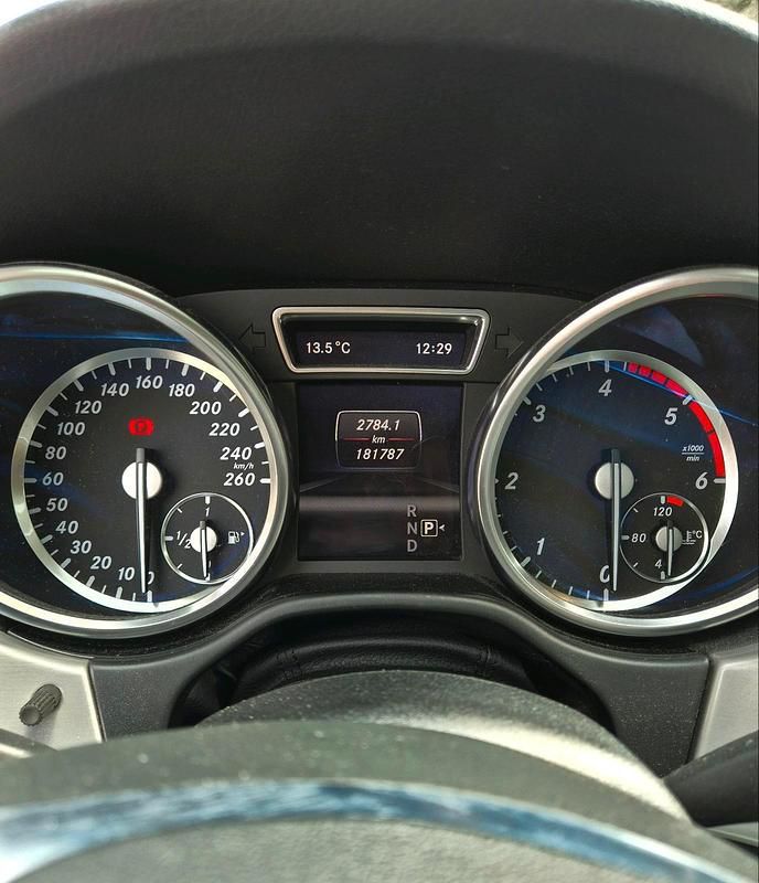 Gebraucht Mercedes ML350 258 PS (189 kW) 2012 Silber SUV