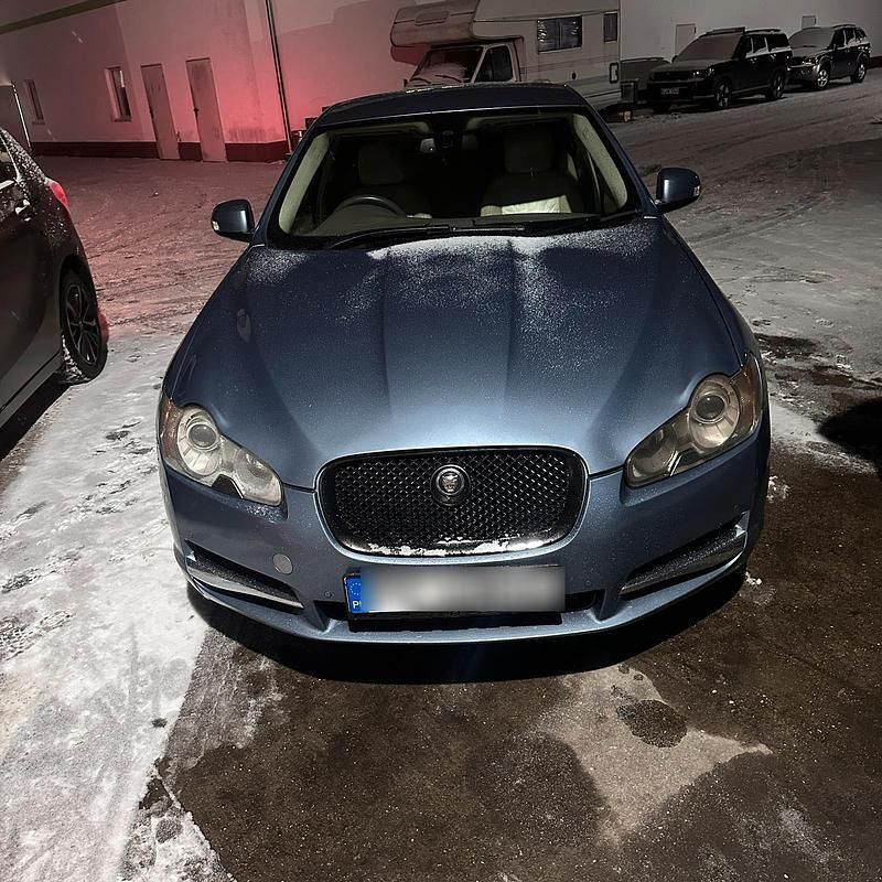 Gebraucht Jaguar XF 224 PS (164 kW) 2009 Blau Limousine