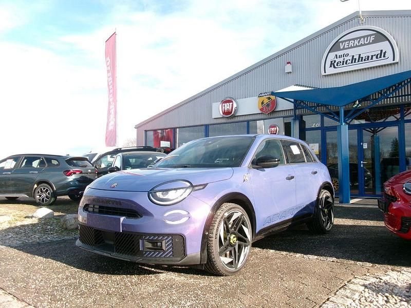 Violett Neu 2025 Abarth 600e Scorpionissima SUV | 48.990 € - Bild 1/4