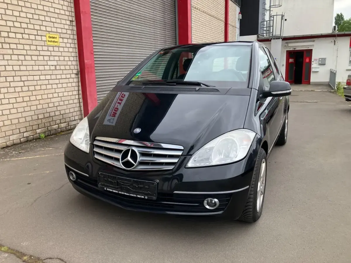 Gebraucht Mercedes A170 Elegance 116 PS (85 kW) 2010 Schwarz Kleinwagen
