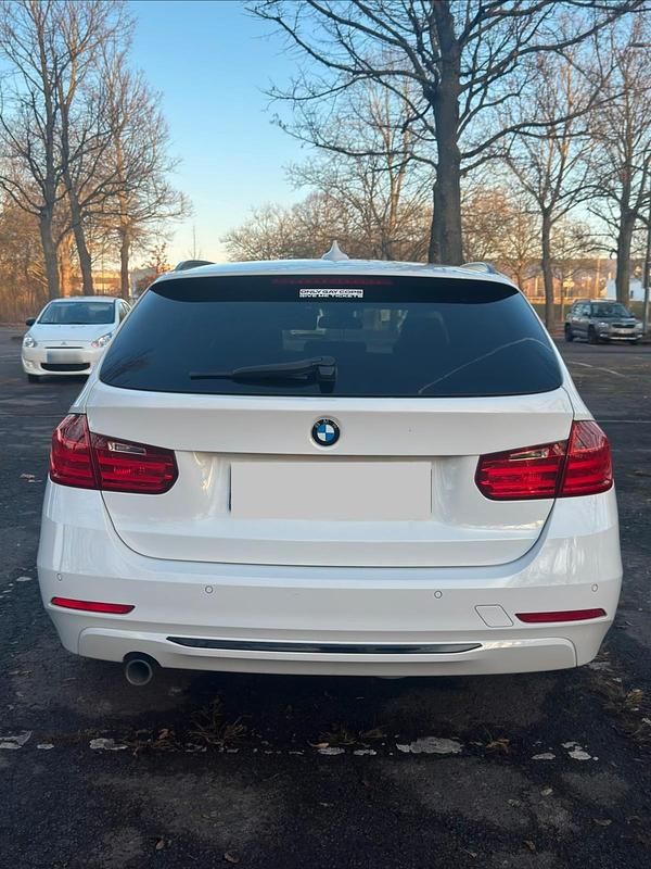 Gebraucht BMW 320 184 PS (135 kW) 2014 Weiß Kombi