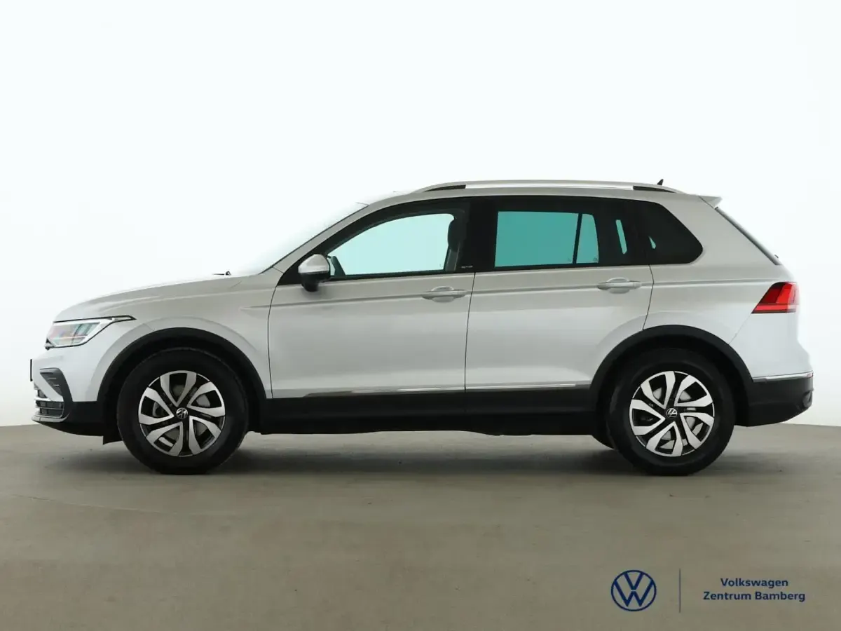Gebraucht VW Tiguan Active 150 PS (110 kW) 2023 Silber SUV