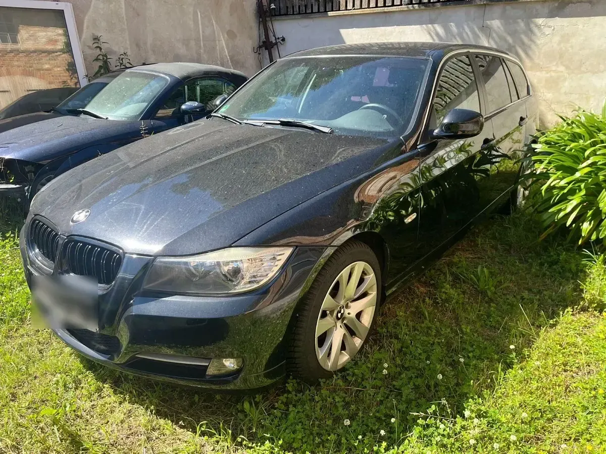 Gebraucht BMW 318 Exclusive 143 PS (105 kW) 2010 Schwarz Kombi