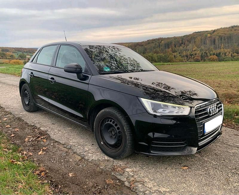 Gebraucht Audi A1 Sportback 90 PS (66 kW) 2015 Schwarz Kleinwagen