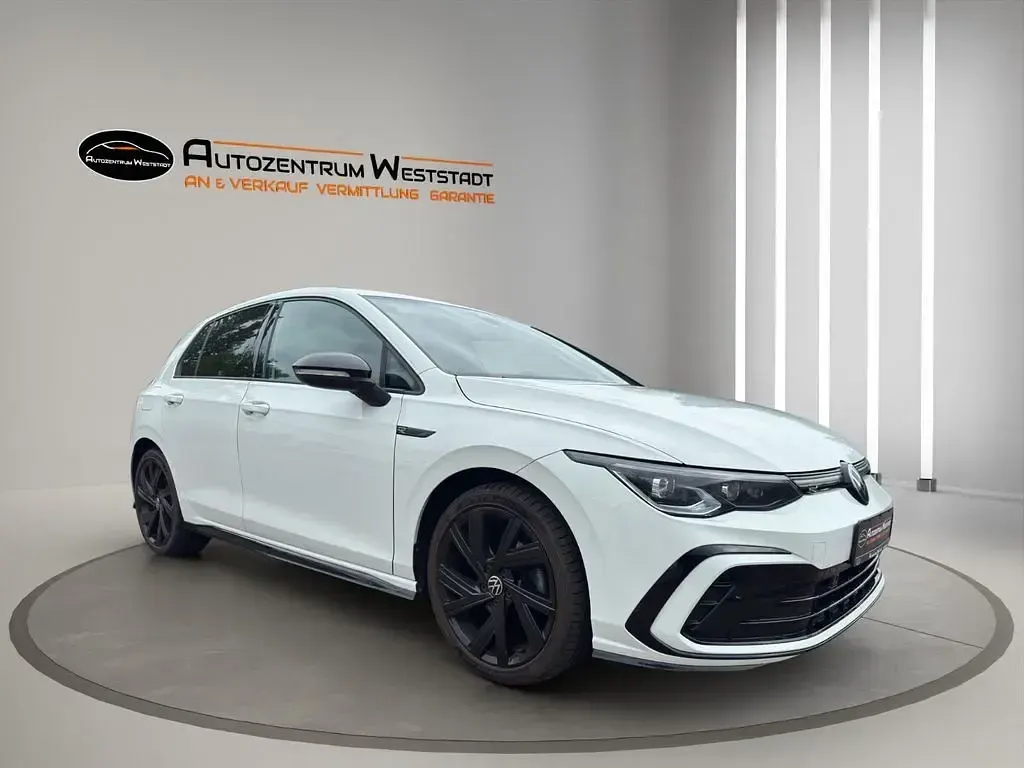 Gebraucht VW Golf VIII R-line 131 PS (96 kW) 2022 Weiß Limousine