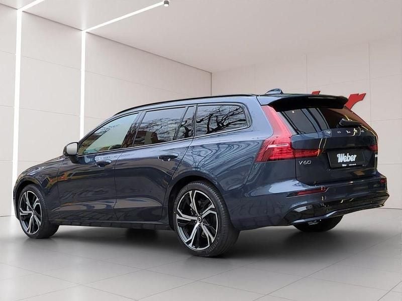 Gebraucht Volvo V60 Plus 197 PS (144 kW) 2025 Blau Kombi