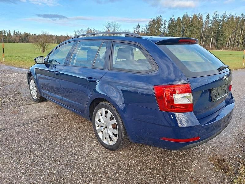 Gebraucht Skoda Octavia Active 86 PS (63 kW) 2017 Pacificblau Kombi