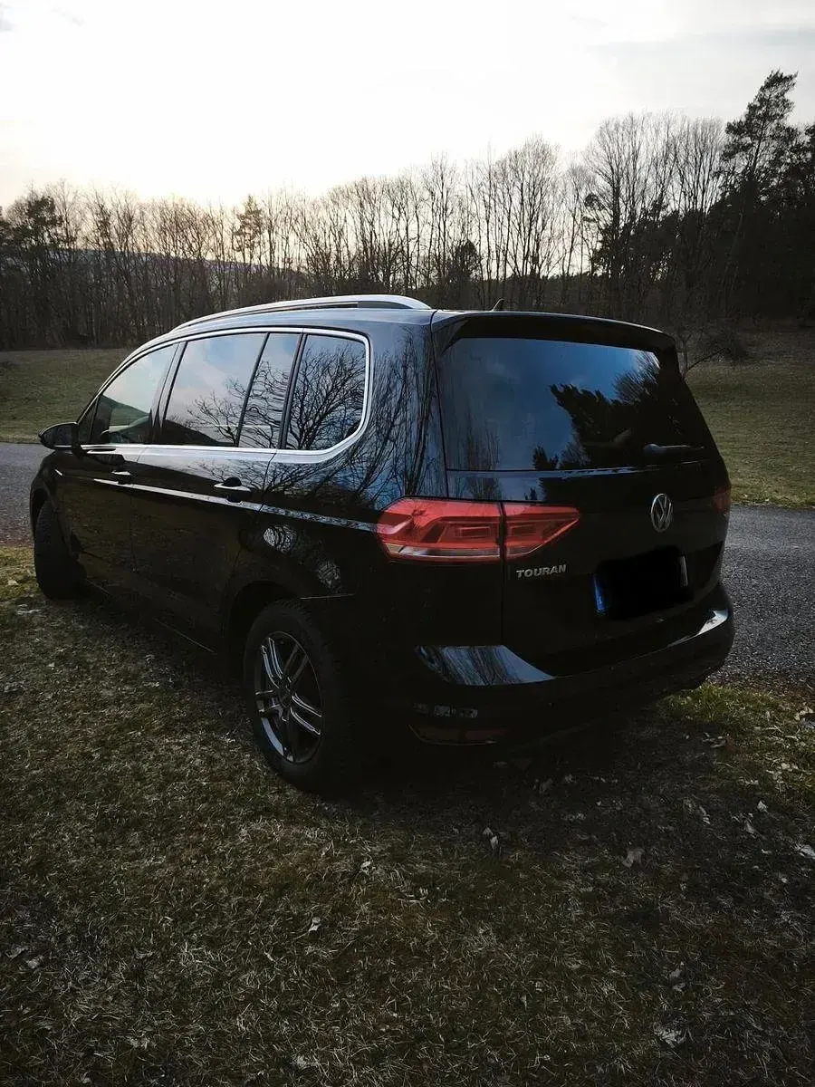 Gebraucht VW Touran Highline 150 PS (110 kW) 2018 Schwarz Van / Kleinbus