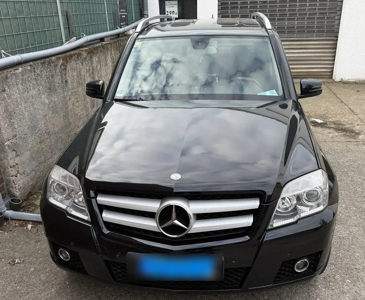 Gebraucht Mercedes GLK250 204 PS (150 kW) 2011 Schwarz SUV