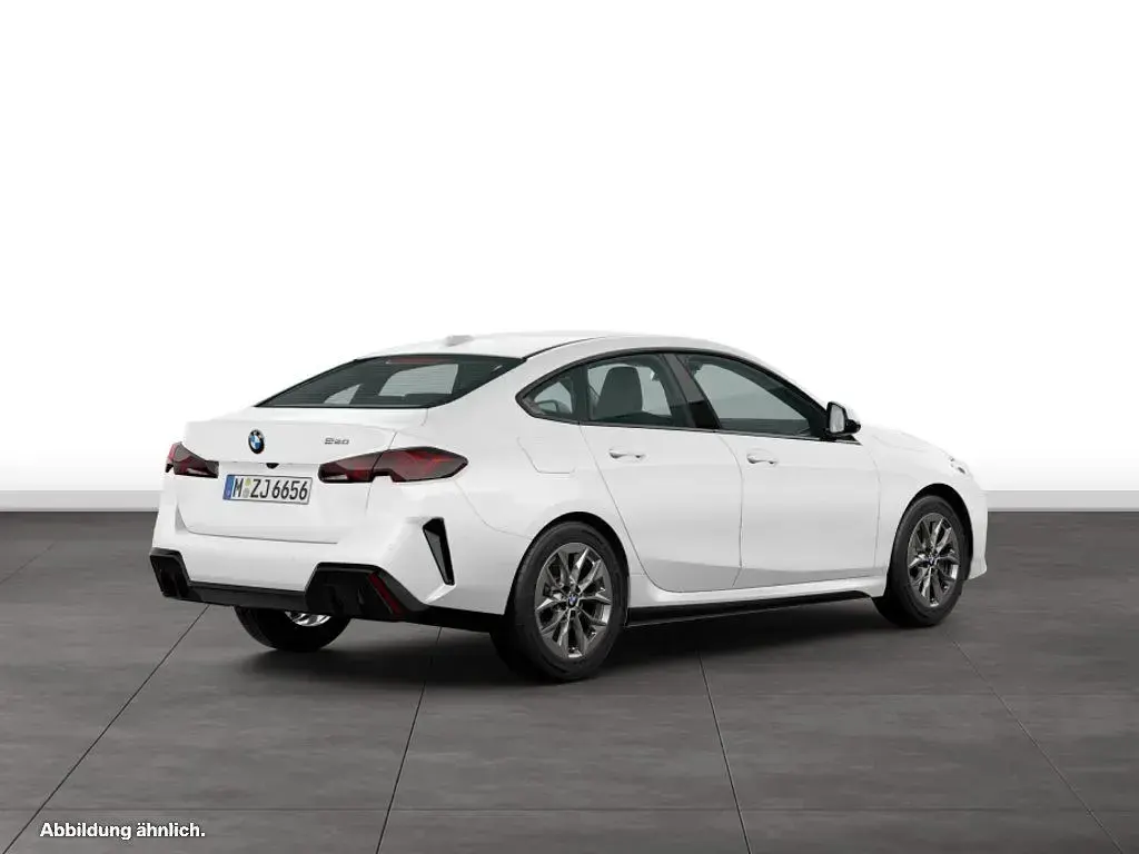 Gebraucht BMW 220 Shadowline 156 PS (114 kW) 2025 Alpinweiss Coupé