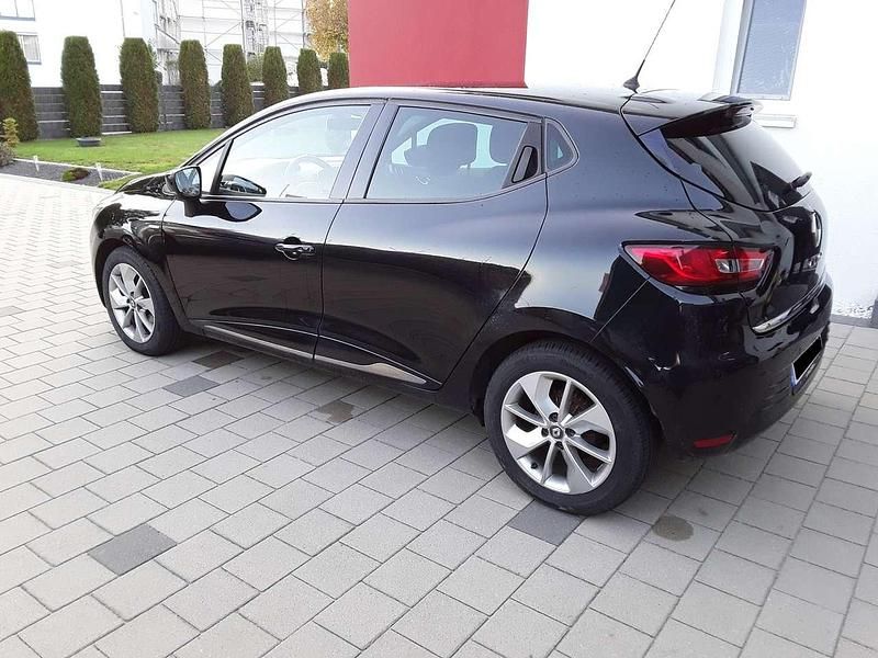 Schwarz Gebraucht 2017 Renault Clio IV LIMITED Limousine | 8.500 € (Guter Preis) - Bild 1/4