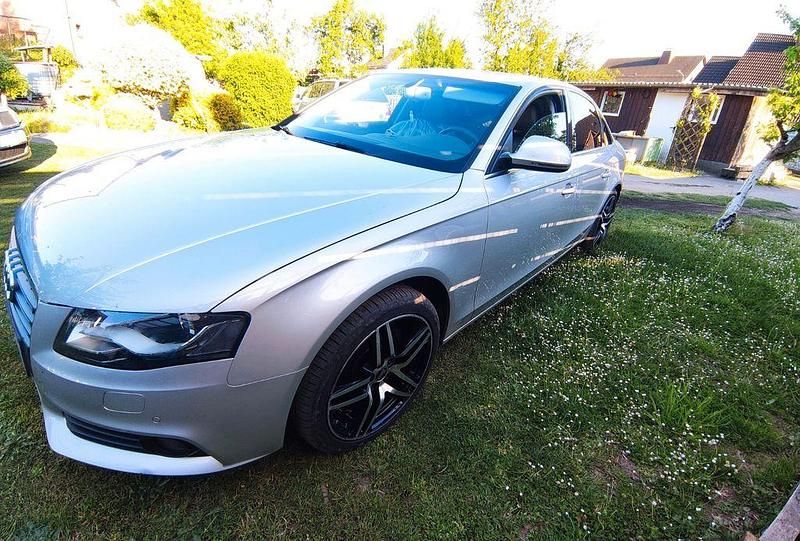 Gebraucht Audi A4 Ambiente 160 PS (117 kW) 2008 Silber Limousine