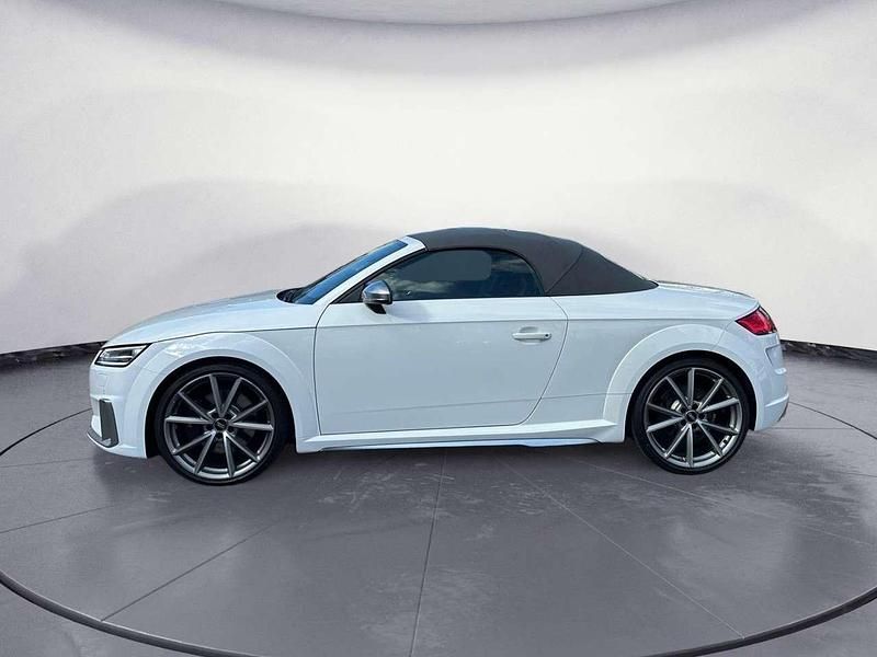 Gebraucht Audi TTS 320 PS (235 kW) 2023 Ibisweiß/verdeck grau Cabrio