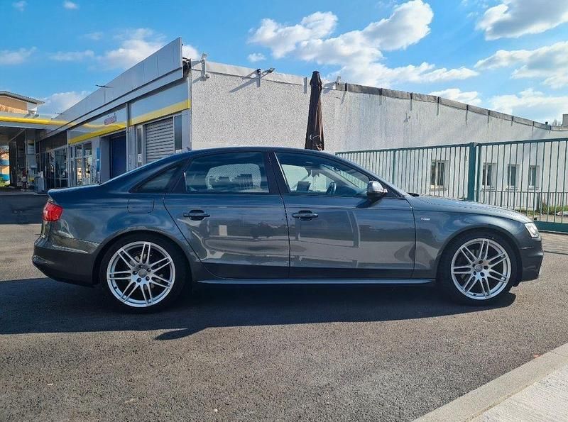 Gebraucht Audi A4 S-Line 170 PS (125 kW) 2012 Grau Limousine