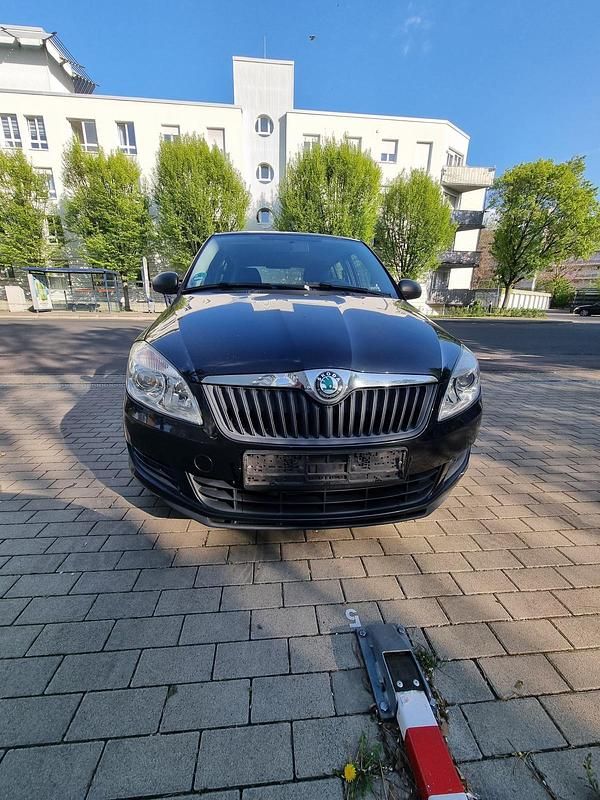 Gebraucht Skoda Fabia Active 60 PS (44 kW) 2013 Schwarz Kleinwagen