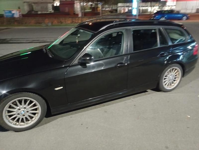 Gebraucht BMW 318 143 PS (105 kW) 2009 Schwarz Kombi