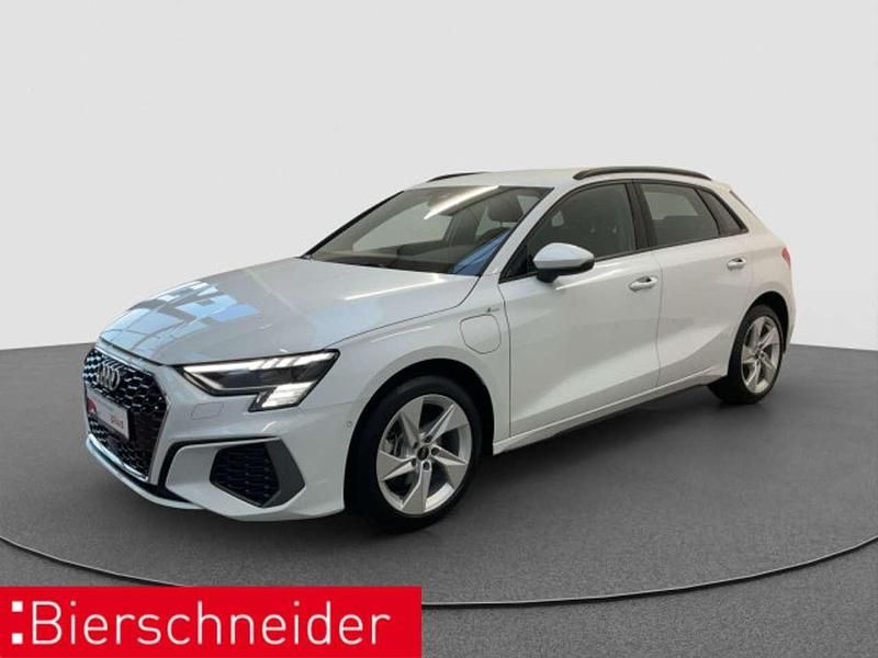 Gletscherweiß Gebraucht 2023 Audi A3 e-tron S-Line Kleinwagen | 34.950 € (Teuer) - Bild 1/3