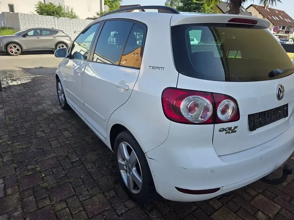 Gebraucht VW Golf Plus Cross Team 122 PS (89 kW) 2011 Weiß Van / Kleinbus