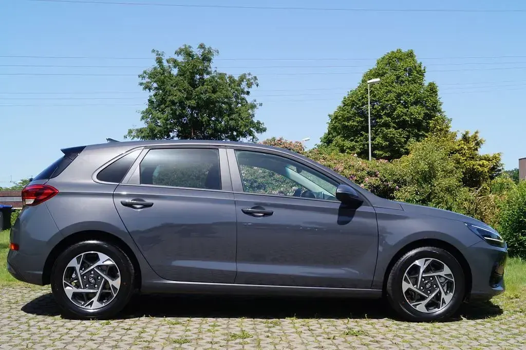 Nowe Hyundai i30 150 KM (110 kW) 2026 Szary Sedan/Limuzyna