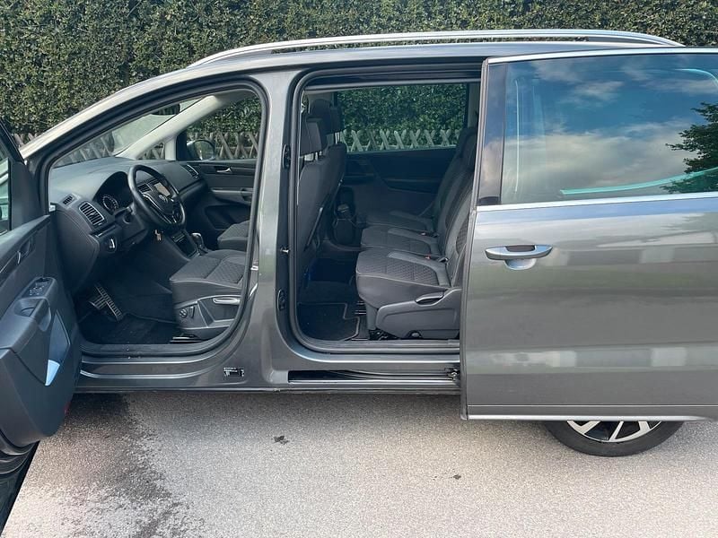 Gebraucht VW Sharan 150 PS (110 kW) 2018 Grau Van / Kleinbus