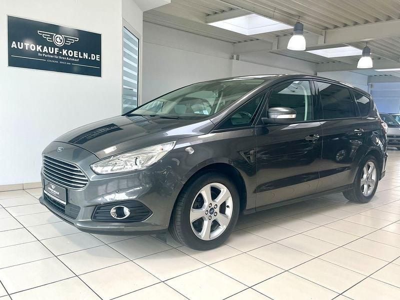 Schwarz Gebraucht 2016 Ford S-MAX Business Edition Van / Kleinbus | 9.890 € (Fairer Preis) - Bild 1/4