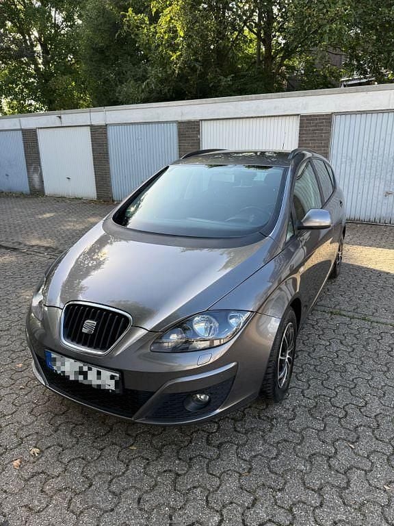 Braun Gebraucht 2015 Seat Altea XL Van / Kleinbus | 6.699 € (Fairer Preis) - Bild 1/4