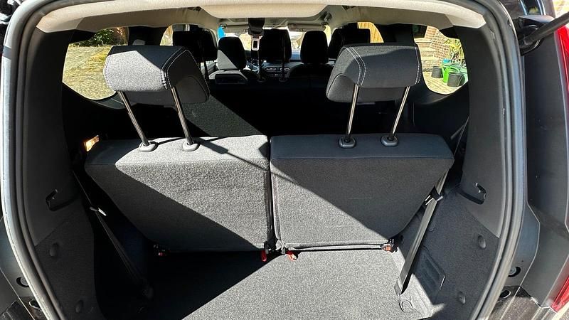 Gebraucht Dacia Jogger 110 PS (80 kW) 2023 Schwarz Van / Kleinbus