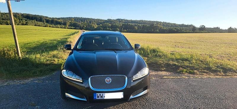 Gebraucht 2025 Jaguar XF Limousine | 10.000 € - Bild 1/4