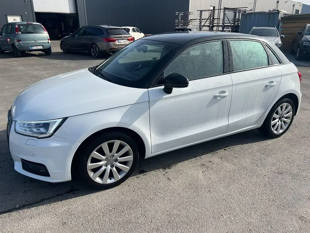Gebraucht Audi A1 Sportback Design 90 PS (66 kW) 2018 Weiß Kleinwagen