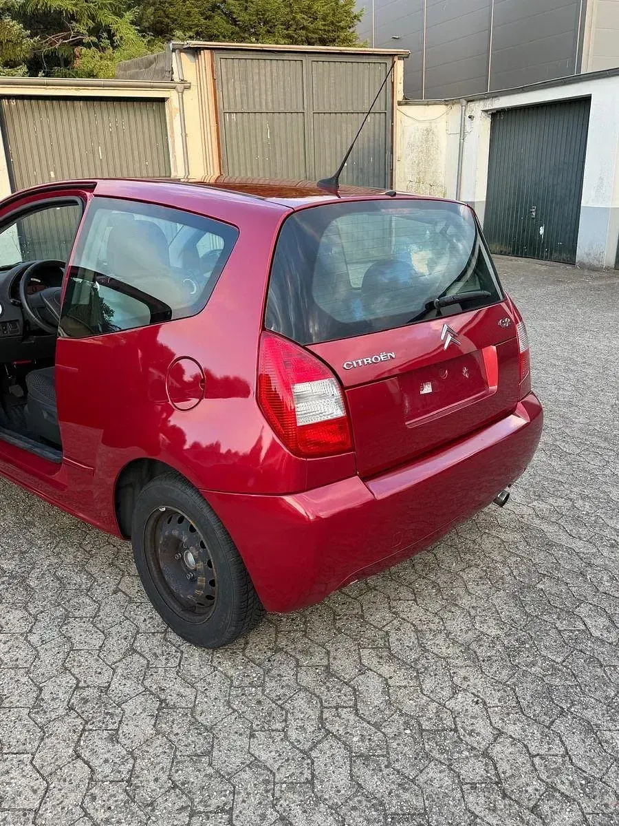 Gebraucht Citroën C2 Tonic 73 PS (53 kW) 2009 Rot Kleinwagen