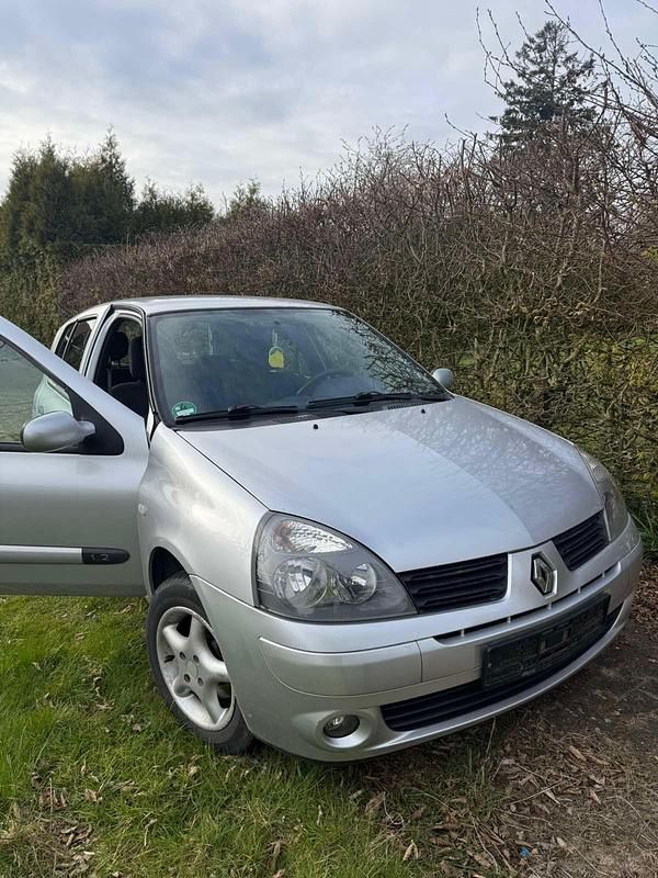 Usata Renault Clio II 2005 Argento Utilitaria