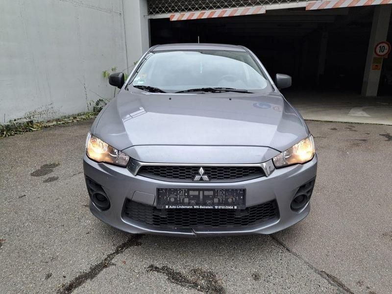 Gebraucht Mitsubishi Lancer Sportback Basis 117 PS (86 kW) 2017 Grau Limousine