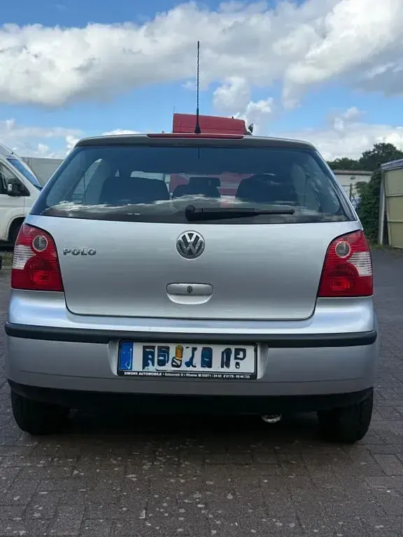 Gebraucht VW Polo Basis 54 PS (39 kW) 2004 Silber Kleinwagen