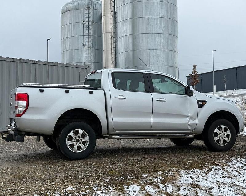 Gebraucht Ford Ranger XLT 150 PS (110 kW) 2014 Silber Abholung