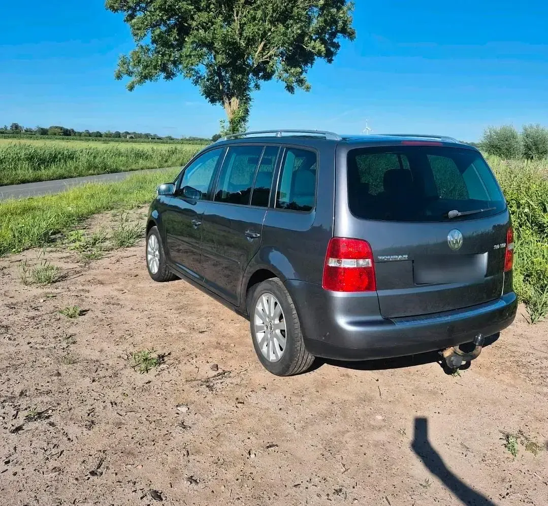 Gebraucht VW Touran Highline 140 PS (102 kW) 2004 Grau Van / Kleinbus