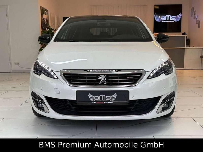 Gebraucht Peugeot 308 Allure GT-Line 131 PS (96 kW) 2016 Blanc nacre Limousine