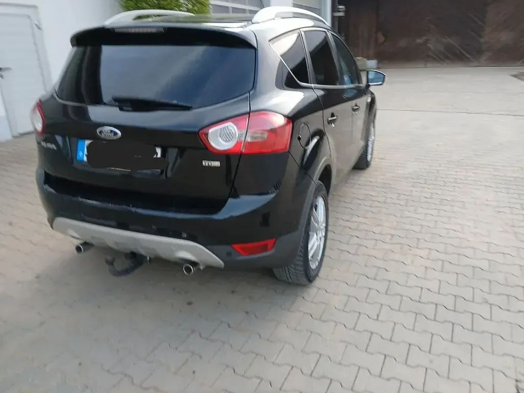 Używany Ford Kuga Trend 140 KM (102 kW) 2010 Czarny SUV