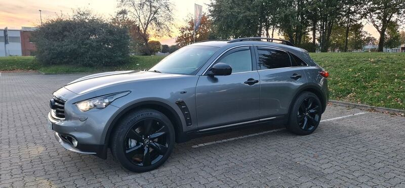 Grau Gebraucht 2016 Infiniti QX70 SUV | 20.000 € (Etwas zu teuer) - Bild 1/4