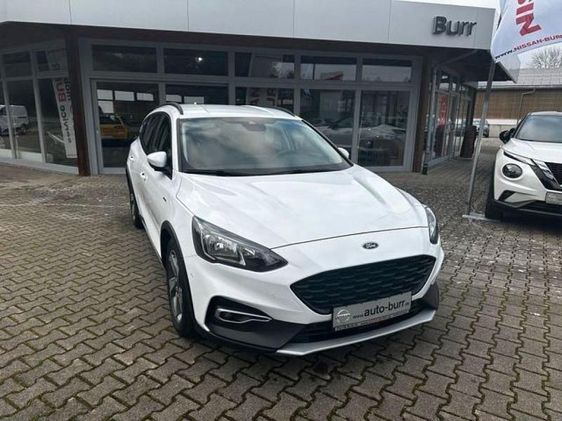 Gebraucht Ford Focus Active 125 PS (91 kW) 2018 Frost weis Kombi