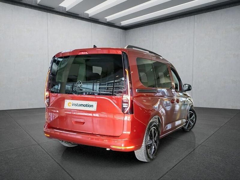 Gebraucht VW Caddy 122 PS (89 kW) 2024 Rot Van / Kleinbus