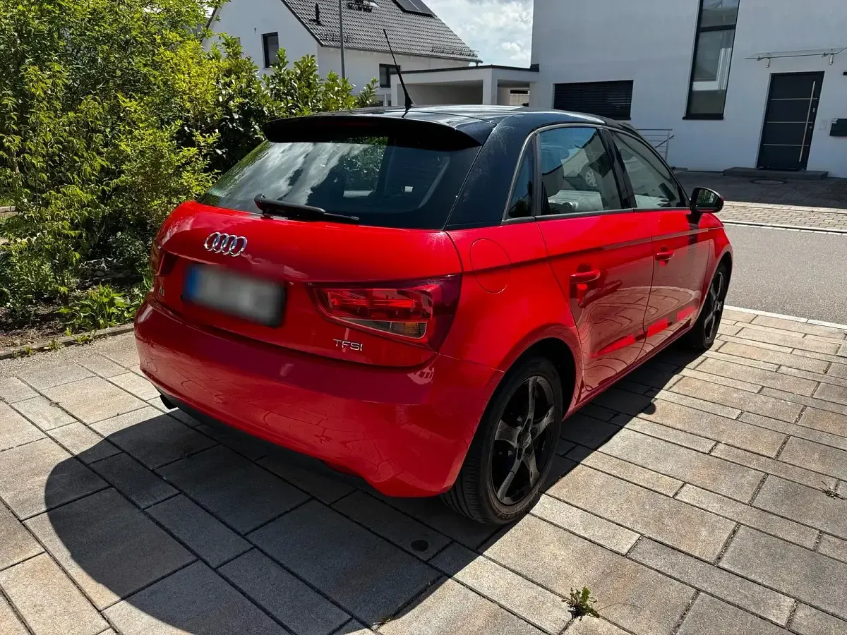 Gebraucht Audi A1 Sportback 86 PS (63 kW) 2012 Rot Kleinwagen