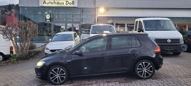 Gebraucht VW Golf VII Cup 105 PS (77 kW) 2014 Deep black perleffekt Kleinwagen