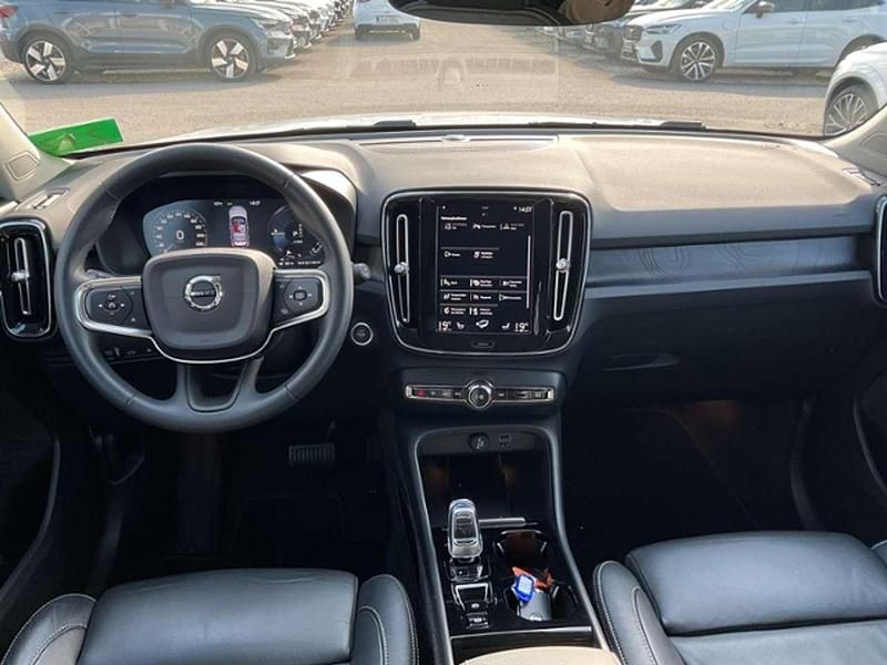 Gebraucht Volvo XC40 Plus 261 PS (191 kW) 2022 Crystal white SUV