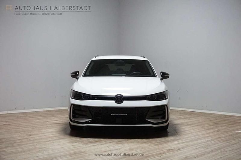 Gebraucht VW Passat R-line 193 PS (141 kW) 2024 Weiß Kombi