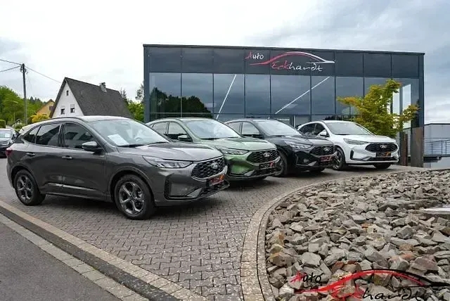 Gebraucht Ford Kuga ST-Line 186 PS (136 kW) 2025 Schwarz SUV