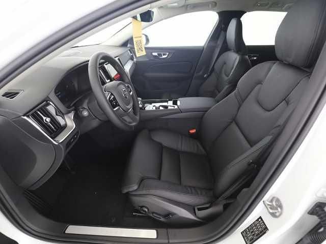 Gebraucht Volvo V60 Plus 257 PS (189 kW) 2025 Weiß Kombi