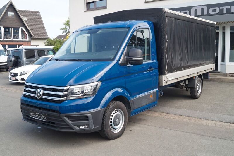Deep ocean blue Gebraucht 2017 VW Crafter Van | 23.890 € (Fairer Preis) - Bild 1/4